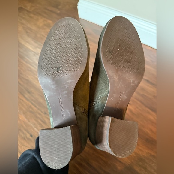 Olive Green Jenna Suede Ankle Boots by Violet & Red-Size 8M - Picture 8 of 12